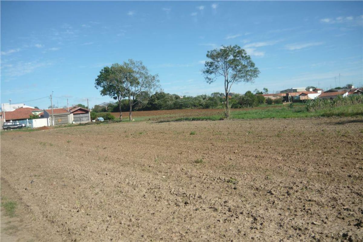 Área com 4.110,51 m² privativos, em Saltinho