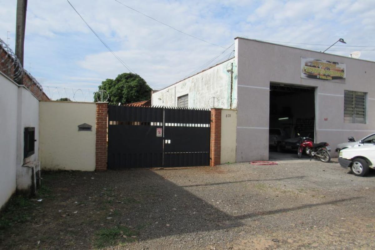 Barracão com 436,12 m² privativos, em Piracicaba